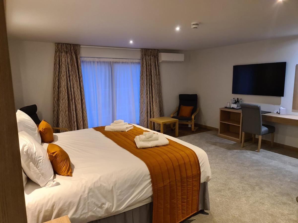 The Teifi Waterside Hotel Кардиган Экстерьер фото