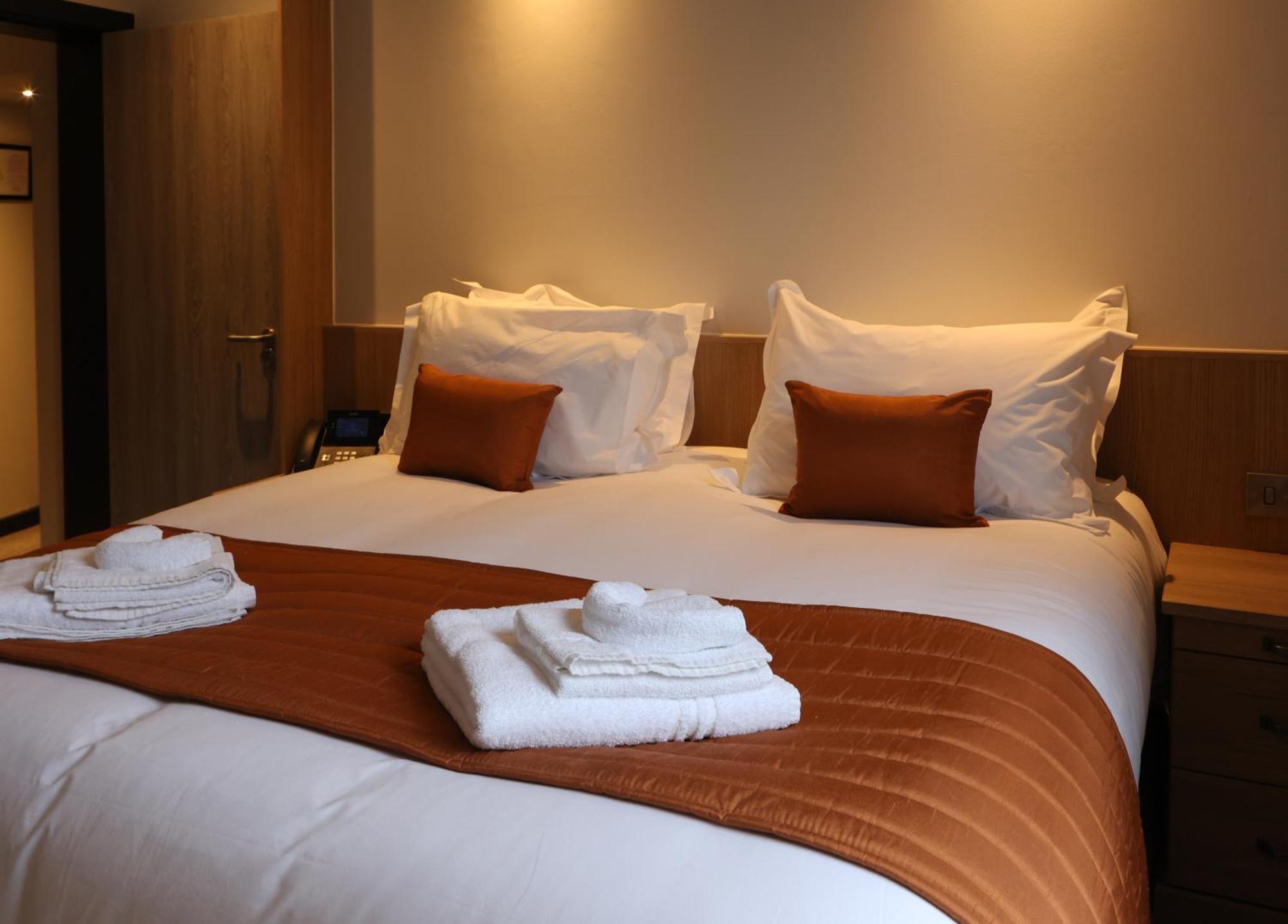 The Teifi Waterside Hotel Кардиган Номер фото