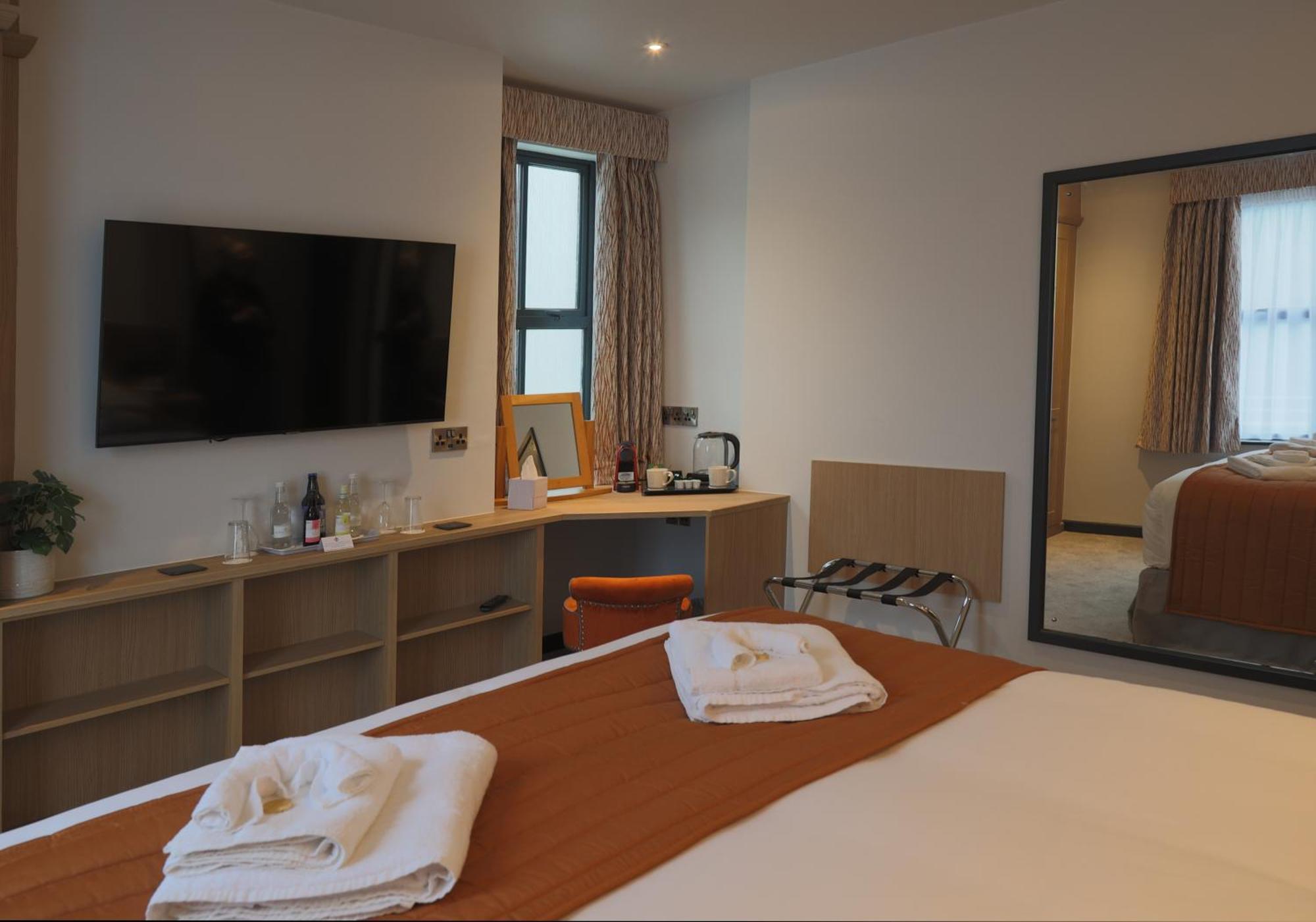 The Teifi Waterside Hotel Кардиган Номер фото